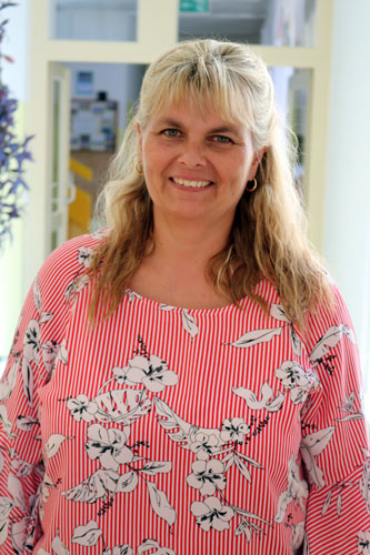 Andrea Kertelics (Schulassistentin)